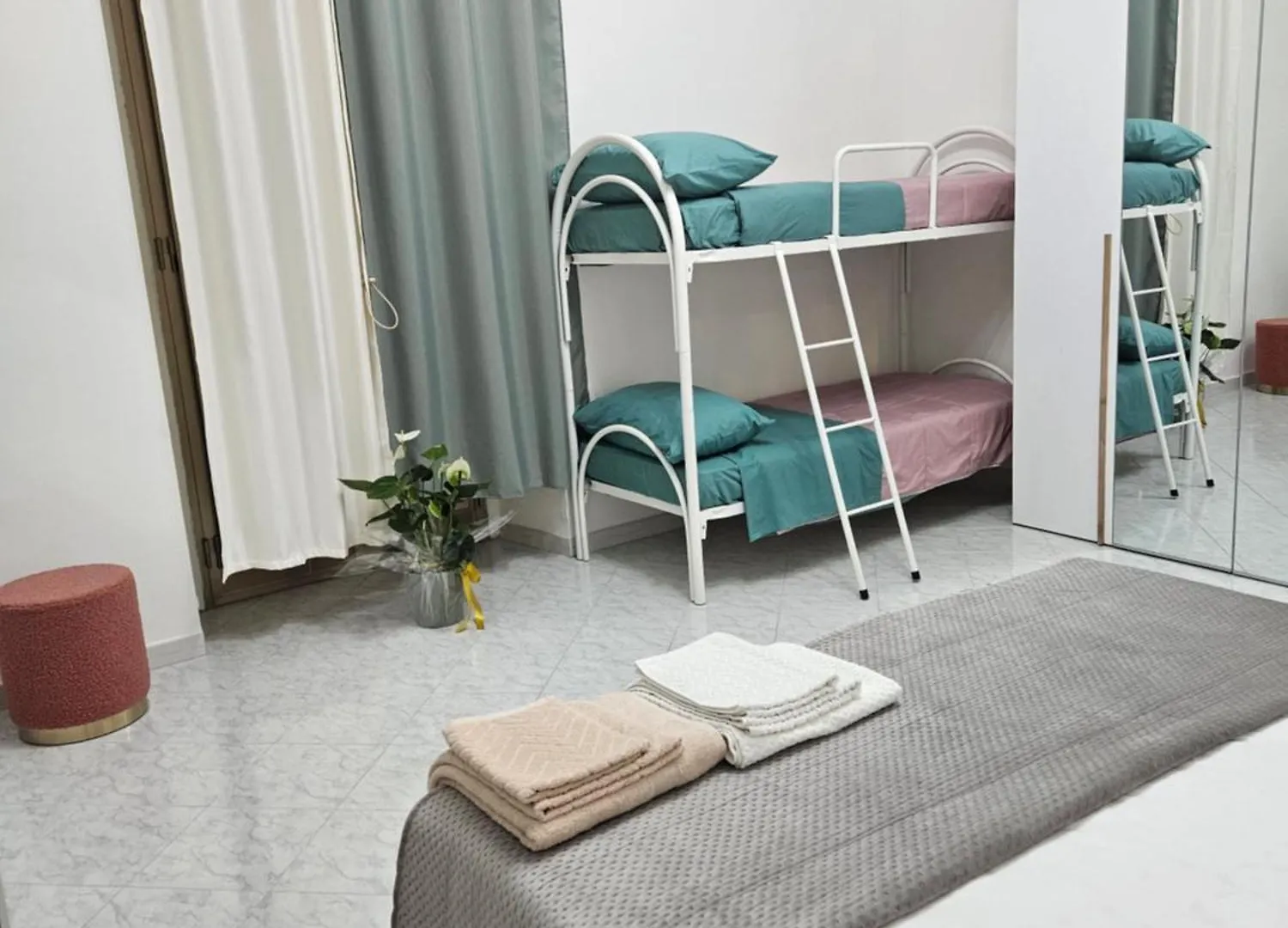 Free Parking - La Fenice House Napoli Appartamento